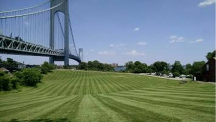 Fort Wadsworth grounds